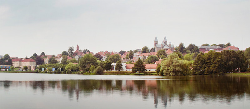 Ved at flytte til Danmark får man igen adgang til de smukke udsigter ved søer, åer og vandløb